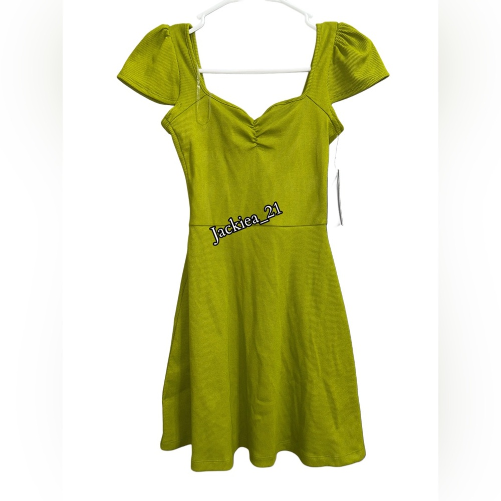 💙❤️ Green Ribbed Dress with scrunched heart neckline
